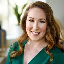 Lauren Arbuckle's Instagram, Twitter & Facebook