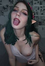 ðŸ¥ Do you like my Elf cosplay? ðŸ¥ Porn Pic - EPORNER