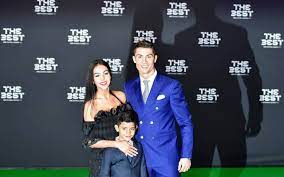 He's considered one of the greatest and highest paid soccer players of all time. Cristiano Ronaldo Will Sieben Kinder Haben