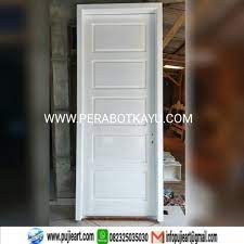 Kami juga siap membantu anda yang ingin mendapatkan harga kusen pintu kayu minimalis, kusen jendela kayu minimalis dan daun jendela minimalis yang sesuai dengan keinginan, kebutuhan dan anggaran dana yang anda miliki. Jual Pintu Kamar Tidur Warna Putih Kusen Pintu Kamar Minimalis Murah Kab Jepara Pujieart Tokopedia