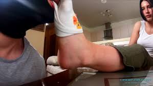 Foot worship, worship, femdom worship, femdom foot. Valentina Short Foot Worship Mp4 Licking Girls Feet Full Hd Mp4
