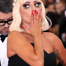 Gute filme, die auf wahren begebenheiten basieren, gibt's wie sand am meer. Lady Gaga Argert Sich Uber Raubkopien Und Setzt Sich Dabei In Die Nesseln Stern De