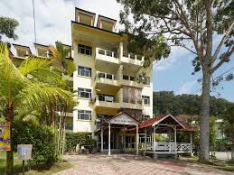 Teluk batik beach resort is a hotel based in lumut, perak. Hotel Capital O 89484 Teluk Batik Resort Undefined Pangkor And Perak Hotelopia