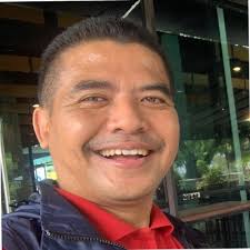 Busy wrapping up grading for my Social Media for Journalists class at the  University of Oregon School of Journalism and Communication. See the photo  below for an outline of what we covered.