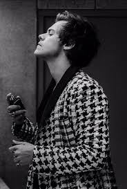 Aesthetic Harry Styles Black And White Poster Pin By Abigail Brooks On Harry Styles Harry Styles Harry Styles Pictures Harry Styles Wallpaper