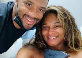 BRYSON TILLER AND GIRLFRIEND KENDRA BAILEY WELCOME DAUGHTER