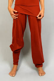 Finde eine lange yoga hose, die perfekt zu dir passt. Yogishop Yogahose Sohang Bordeaux Yoga Yogamatten Yoga Zubehor