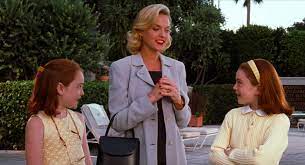 Meredith and her assistant named richard. I Just Want To Dress Like Meredith Blake From The Parent Trap Parent Trap Meredith Blake Parent Trap Movie