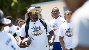 Marshawn lynch (born april 22, 1986) is a american football running back. Marshawn Lynch S Legacy Will Be Linked To Oakland Area Youth They Love Him They Love Him To Death