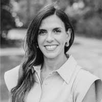 90+ "Claudia Gil" profiles