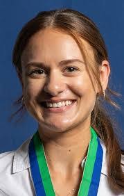 Elizabeth Recker's Instagram, Twitter & Facebook