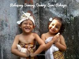 Semoga jadi pasangan yang sempurna, selamat menempuh hidup baru sahabatku. Mengucapkan Salam Dalam Bahasa Bali Part I Nimadesriandani