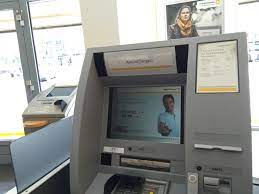 Die großen privatbanken (deutsche bank, hypovereinsbank, commerzbank, postbank) verfügen mit manche banken bieten kostenlose kreditkarten passend zum girokonto an, bei anderen erhalten sie diese. Filialen Geldautomaten Von Comdirect Bank Dkb Ing Ing Diba