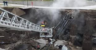Poco dopo le quattro della scorsa notte un'esplosione ha squarciato il silenzio intorno all'ospedale del mare a napoli. Napoli Voragine Di 2000 Metri Quadrati Nel Parcheggio Dell Ospedale Del Mare Inghiottite Auto Evacuato Il Covid Residence Video Il Fatto Quotidiano