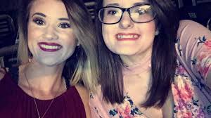 Lacey Loomis (@lace_lloomis)