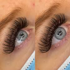 If your new here my name is yoyis and on my channel i do anything beauty related from makeup to lash videos. Hybrid Eyelash Extensions Behold Beauty