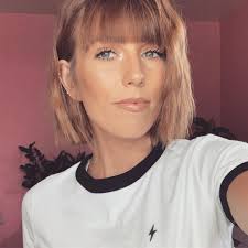 These wonderful hairstyles with bangs and fringes will definitely help you quickly update your look, so what you're waiting for? Updated 45 Cute Short Hair With Bangs Styles August 2020