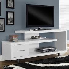 Meja tv dengan bahan dasar kayu akan menciptakan kesan elegan dan kesederhanaan yang dimana tidak akan bisa ditampilkan oleh meja jenis yang lainnya. 100 Model Rak Tv Minimalis Fungsional Hemat Tempat Rumahku Unik