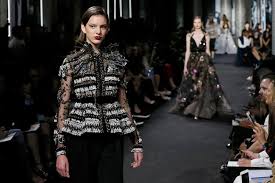 Elie saab courted a younger, edgier bohemian with his gypsy rock fall collection. Elie Saab Haute Couture Fall Winter 2016 17 Collection 11 Chinadaily Com Cn