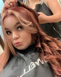 Where did Phoenix Vision Hair Salon stylist go?