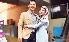 Tapi saya pernah terdengar satu ceramah daripada dato' fadilah kamsah. Aliff Syukri Dedah Pahit Manis Kahwin Usia Muda