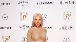 Shirin david wird durch ihre frische und. Shirin David Dsds Jurorin Zeigt Sich Mega Sexy Am Strand