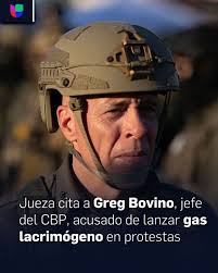 Una jueza federal en Chicago ordenó a Greg Bovino, alto funcionario de la  Oficina de Aduanas y Protección Fronteriza (CBP), presentarse en la corte  por presuntamente haber violado una orden judicial que