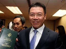 Kerajaan ini mengalami krisis identiti. Nga Resignation Of Assemblymen From Dap Committee An Internal Matter The Star