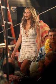 Keyifli güzel bir film , jennifer aniston her zaman ki gibi sempatik güzel bir ikili olmuşlar. Who Made Jennifer Aniston S White Dress That She Wore In Just Go With It Girlie Outfits Jennifer Dress Crochet Fashion