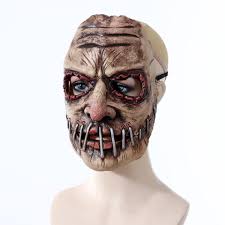 Geef je feesten een extra dimensie met de unieke white latex halloween mask  voor elke gelegenheid.