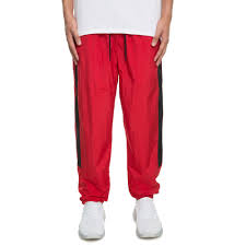 Sois couvert·e par notre protection acheteurs vinted, qui inclut notre politique de remboursement. Michael Jordan Jordan Sportswear Diamond Men S Track Pants Red Aq2686 687