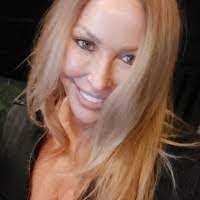 Denise Rix's Instagram, Twitter & Facebook