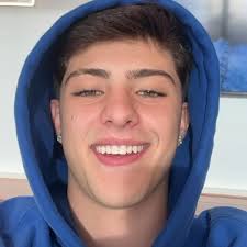 Pin de Arthur silva em Fake