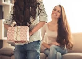Adakah kamu tahu apa yang bermakna? Tak Perlu Bingung Ini 10 Hadiah Untuk Hari Ibu Yang Murah Dan Spesial