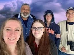 Cheryl Calhoun's Instagram, Twitter & Facebook