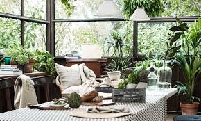 This product includes 20 printable posters with the following sayings: Decorar Con Plantas Y Flores Quieres Saber Como Utilizarlas En Cada Rincon De Tu Casa