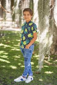 He takes tremendous pride in keeping his room tidy, his shirt tucked in and has already mastered the art of hospital corners. Elias Harger Previews Fuller House Season 4 Exclusive Interview Tell Tale Tv