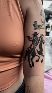 #willowgrovetattoo #tattoo #patattoo #ladytattooer #MontgomeryCountyTattoo  @venuetattoo