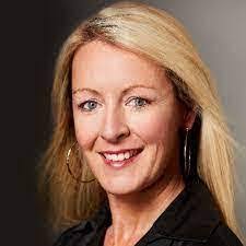 Heidi Mchenry's Instagram, Twitter & Facebook