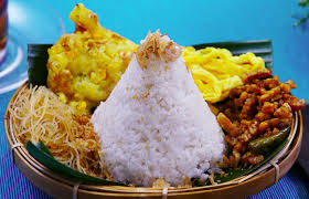 Namun tahukah anda bagaimana cara membuat nasi masukkan campuran beras dan beras ketannya ke dalamnya. 30 Makanan Khas Betawi Yang Wajib Anda Cicipi Daihatsu Indonesia