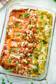 You can make the sauce ahead of time for these chicken enchiladas, served with coriander, avocado and soured cream. Fast Easy Chicken Enchiladas Kim S Cravings