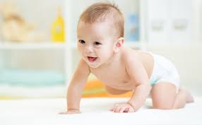 Wann sollte ein kind laufen können? So Unterstutzen Sie Ihr Baby Beim Krabbeln Lernen