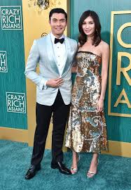 The One Red Carpet Trend Everyone Wore To The Crazy Rich Asians Premiere Asian Designers Crazy Rich Asians Asian Outfits