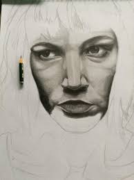 Tres hpras para el dibujo de esta tarde. TOKYO! de LA CASA DE PAPEL