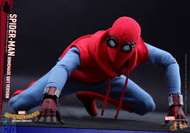 Download files and build them with your 3d printer, laser cutter, or cnc. Hot Toys Reveals Their Spider Man Homecoming Action Figure Of Spider Man In His Homemade Suit Geektyrant