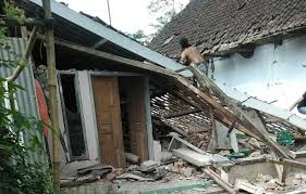 See more of gempa bumi terkini on facebook. Rumah Warga Rusak Akibat Gempa Malang