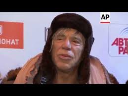 Hollywood actor Mickey Rourke wins exhibition boxing bout