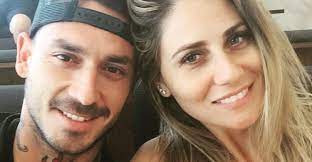 Reveló que hace solo tres semanas se trasladó al lugar, por lo que aún no ha terminado. Gisella Gallardo Tuvo Su Dia De Furia Por Supuesta Infidelidad De Mauricio Pinilla