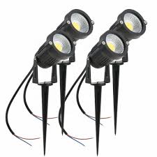 Kehadiran lampu sorot taman seringkali disepelekan oleh beberapa orang yang menganggap bahwa fungsinya hanya untuk menerangi taman pada malam hari. Penjualan Laris Lampu Sorot Led Cob 5 Watt Taman Luar Ruangan Lampu Spot Lanskap Buy 5w Led Taman Spike Cahaya Luar Landscape Lighting 5w Outdoor Lampu Taman Product On Alibaba Com