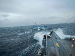 257736000), is patrol vessel built in 2010 find find the position of the vessel kv sortland on the map. Storm Vesteralen Kystvakten Med Russisk Traler Pa Slep